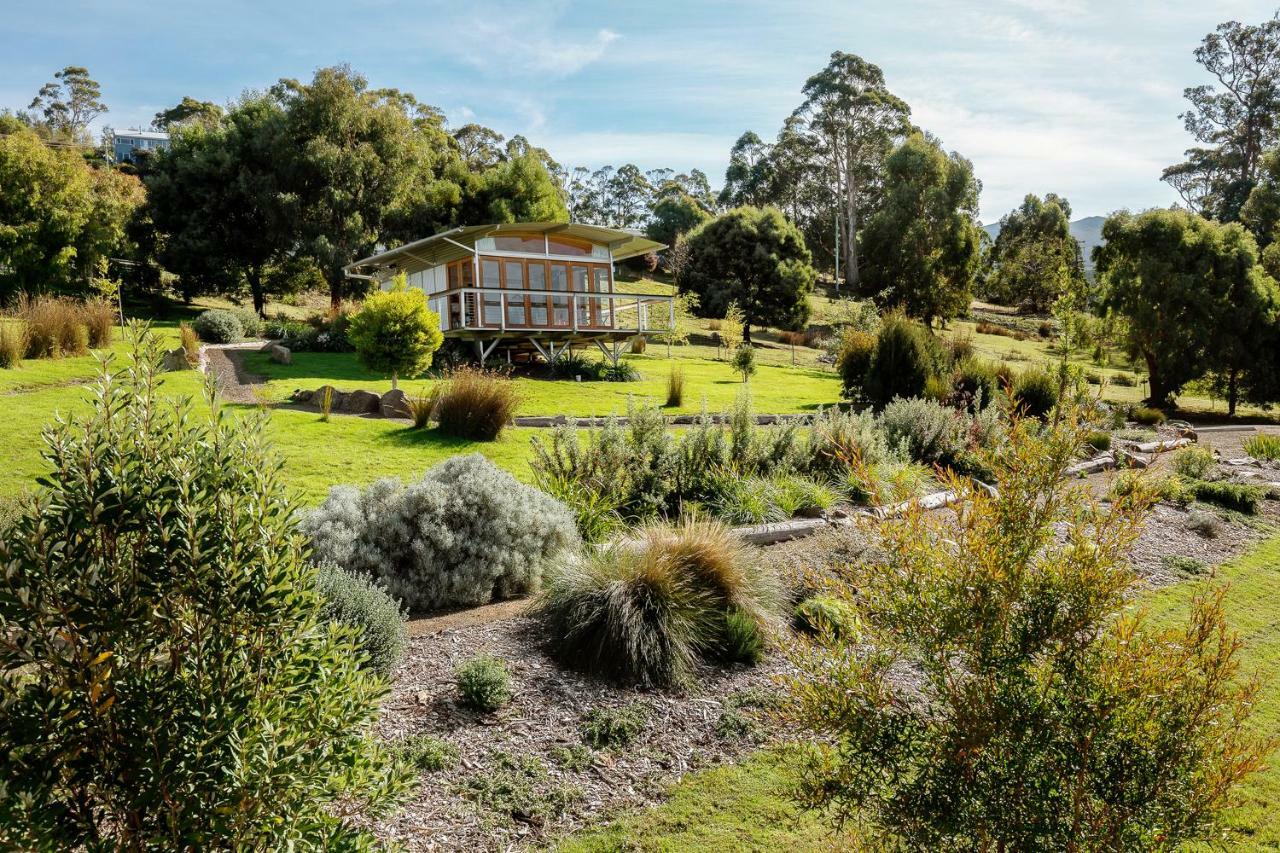 Hobart Hideaway Pods 3* Kingston